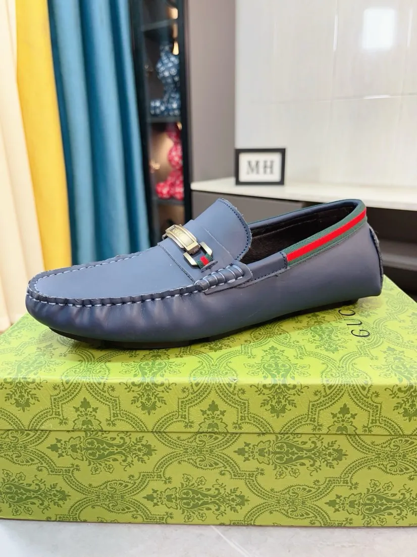 Men's shoes💰400🌹🌹【GUCCI】Hong Kong original top quality exquisite craftsmanship top quality💪🏼high-end boutique men's Hugh Doudou shoes British fashion style 🎈original metal soft cowhide surface lazy slip-on Loaf style This fabric is made of 🇮🇹imported top soft calfskin, code number: 38-44